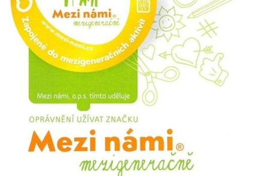 Značka Mezi námi - mezigeneračně